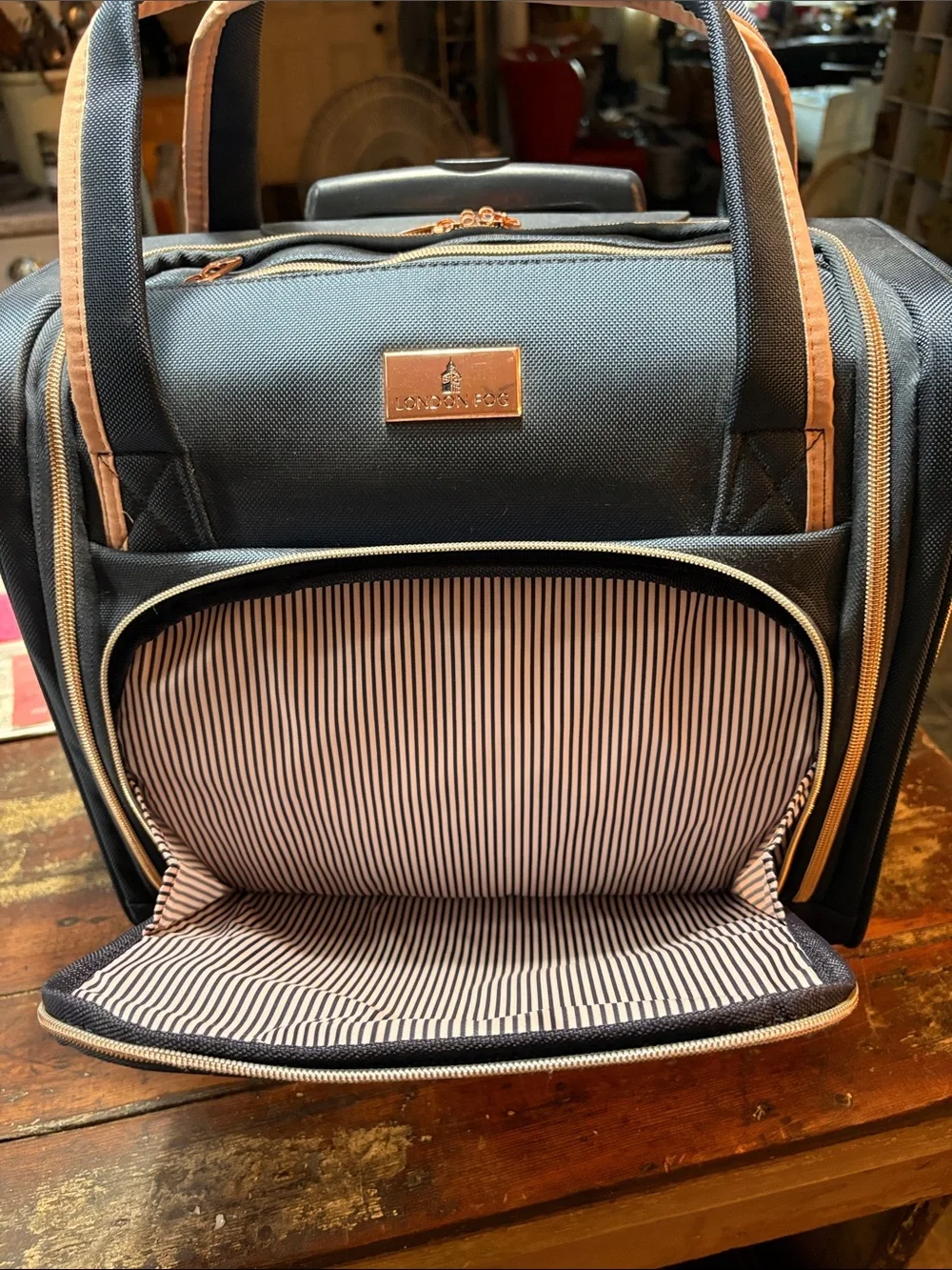 London Fog 15” Under-the-Seat Luggage Bag Hartford II Collection Unisex